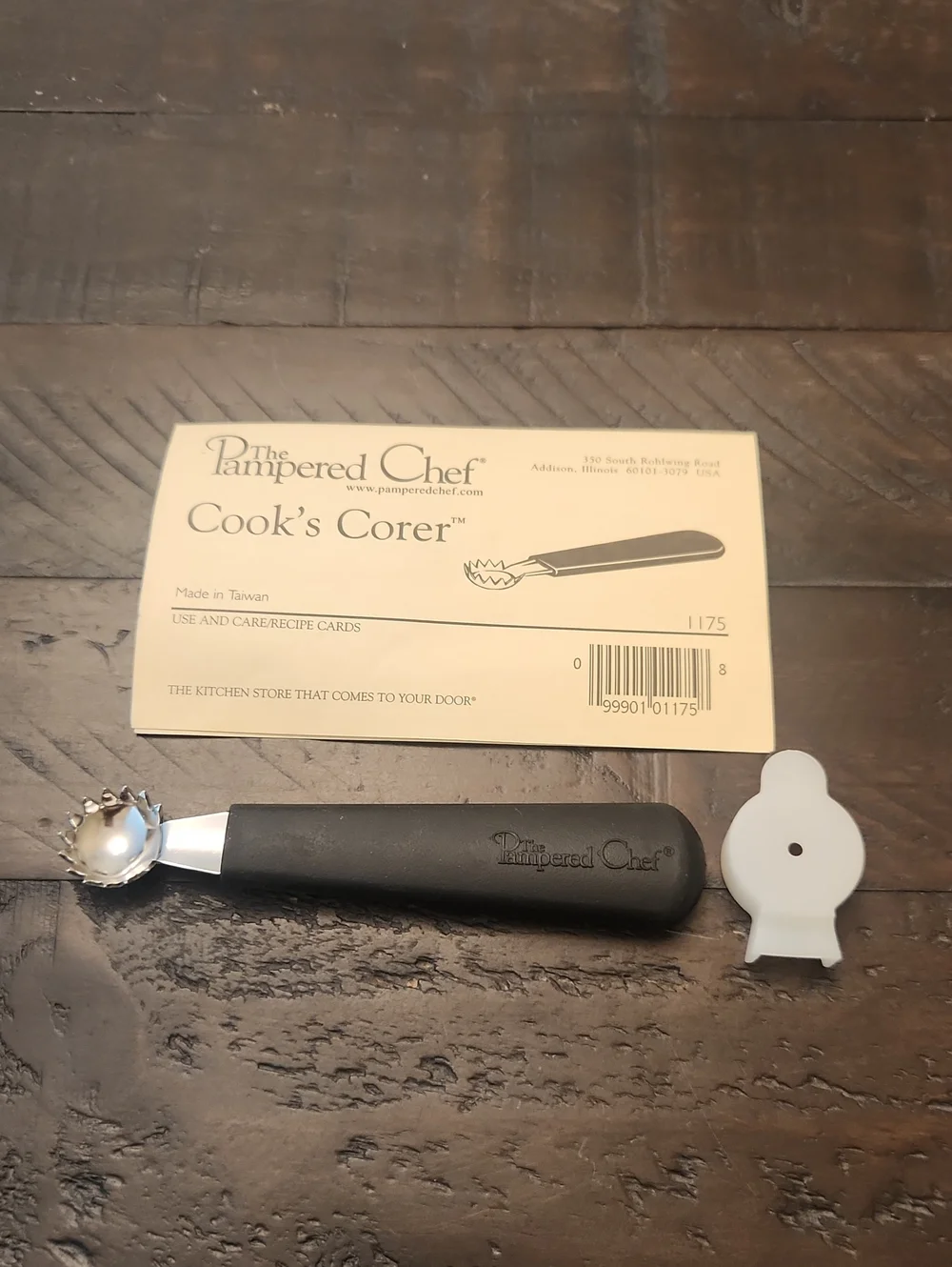 The Pampered Chef Black Cook's Corer #1175